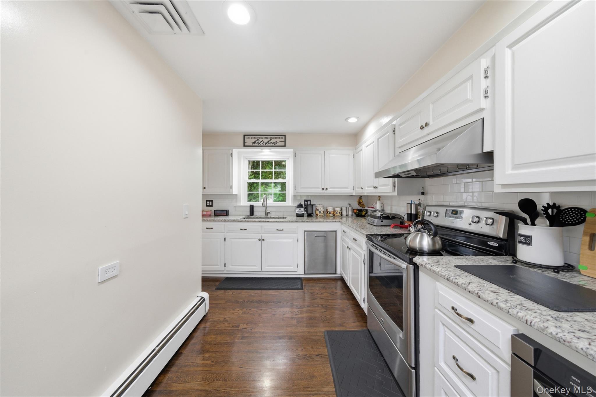 Single Family Tanyard Lane  Suffolk County, NY 11743, MLS-1003962-25