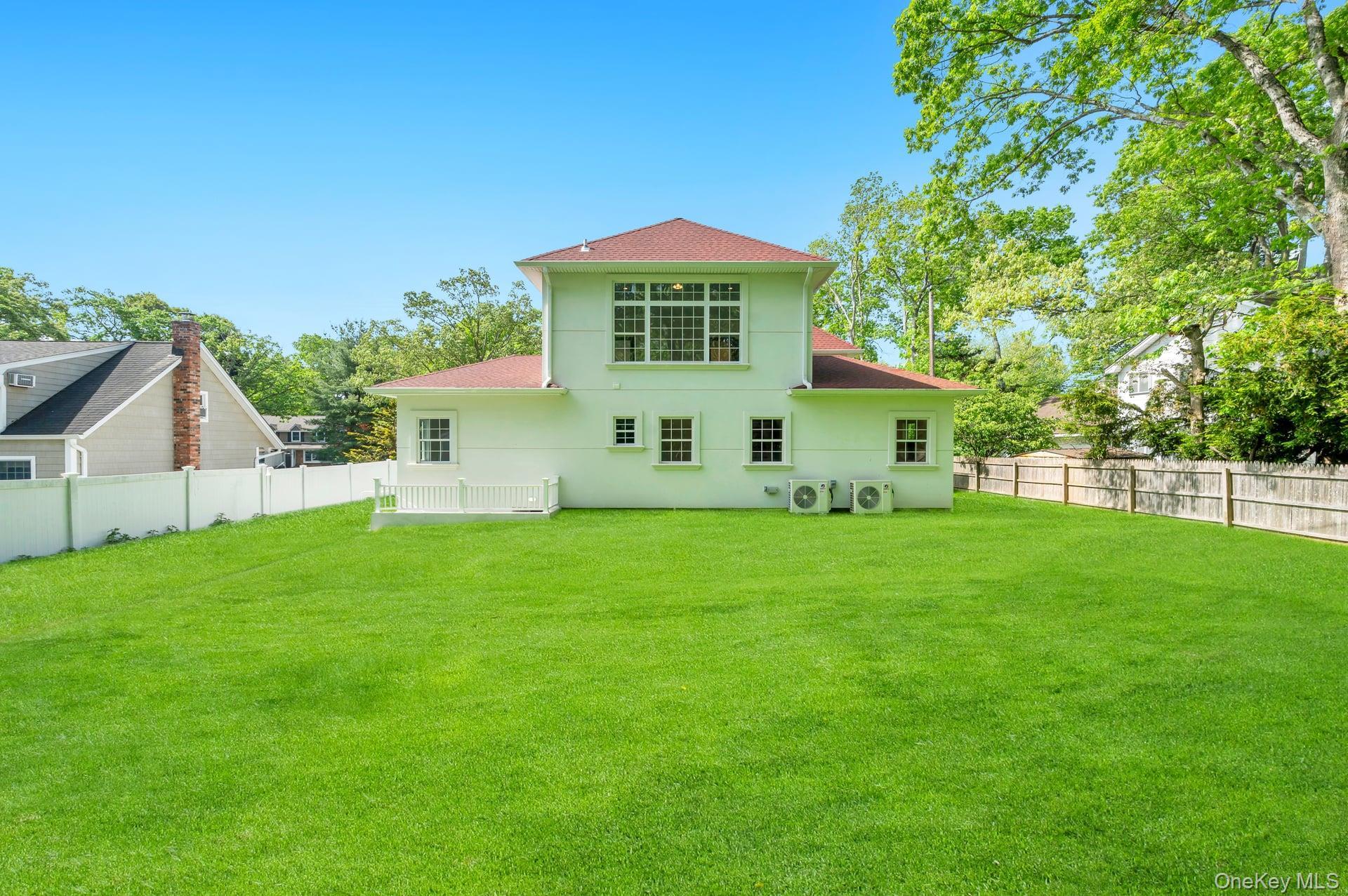 Single Family Amboy Lane  Suffolk County, NY 11755, MLS-1003980-50