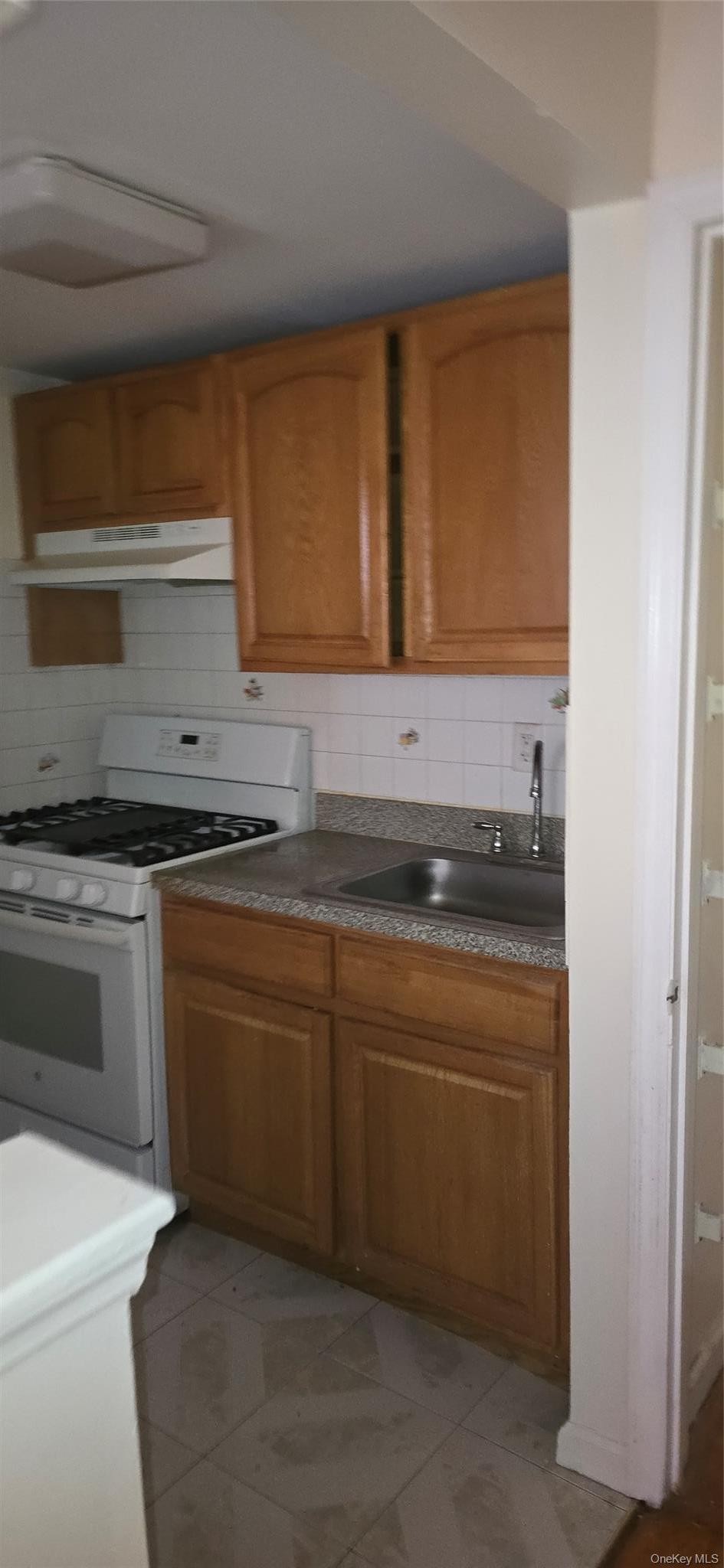 Apartment Sutter  Brooklyn, NY 11212, MLS-1004007-4