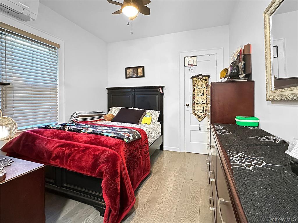 Single Family 213th Queens, NY 11429, MLS-1004016-16