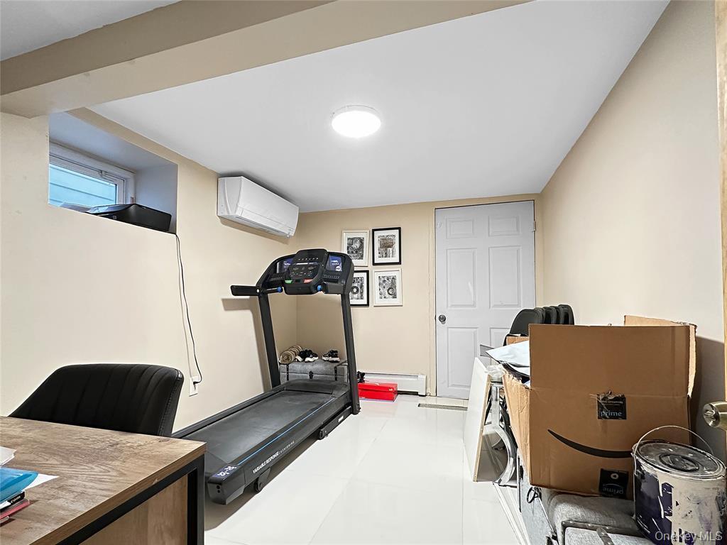 Single Family 213th Queens, NY 11429, MLS-1004016-25