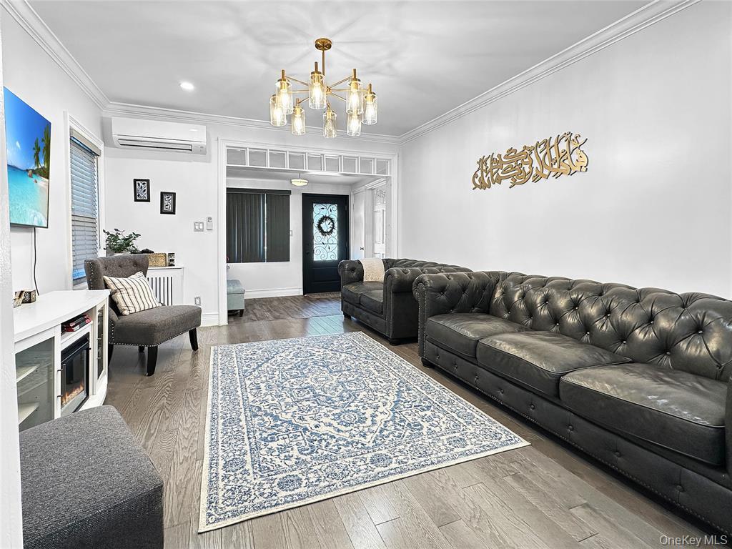 Single Family 213th Queens, NY 11429, MLS-1004016-4