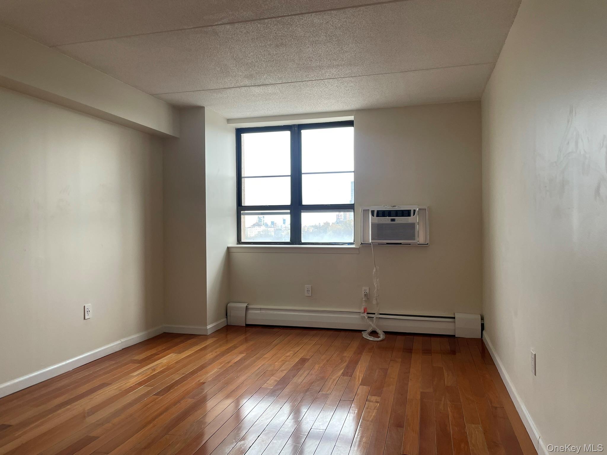 Apartment 110th Manhattan, NY 10026, MLS-1004045-10