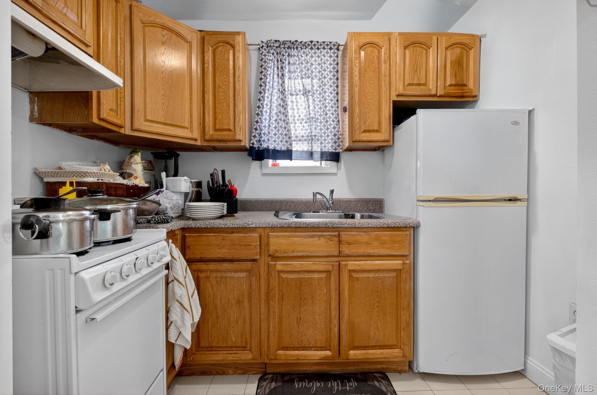 Single Family 69th Road Queens, NY 11379, MLS-1004051-5