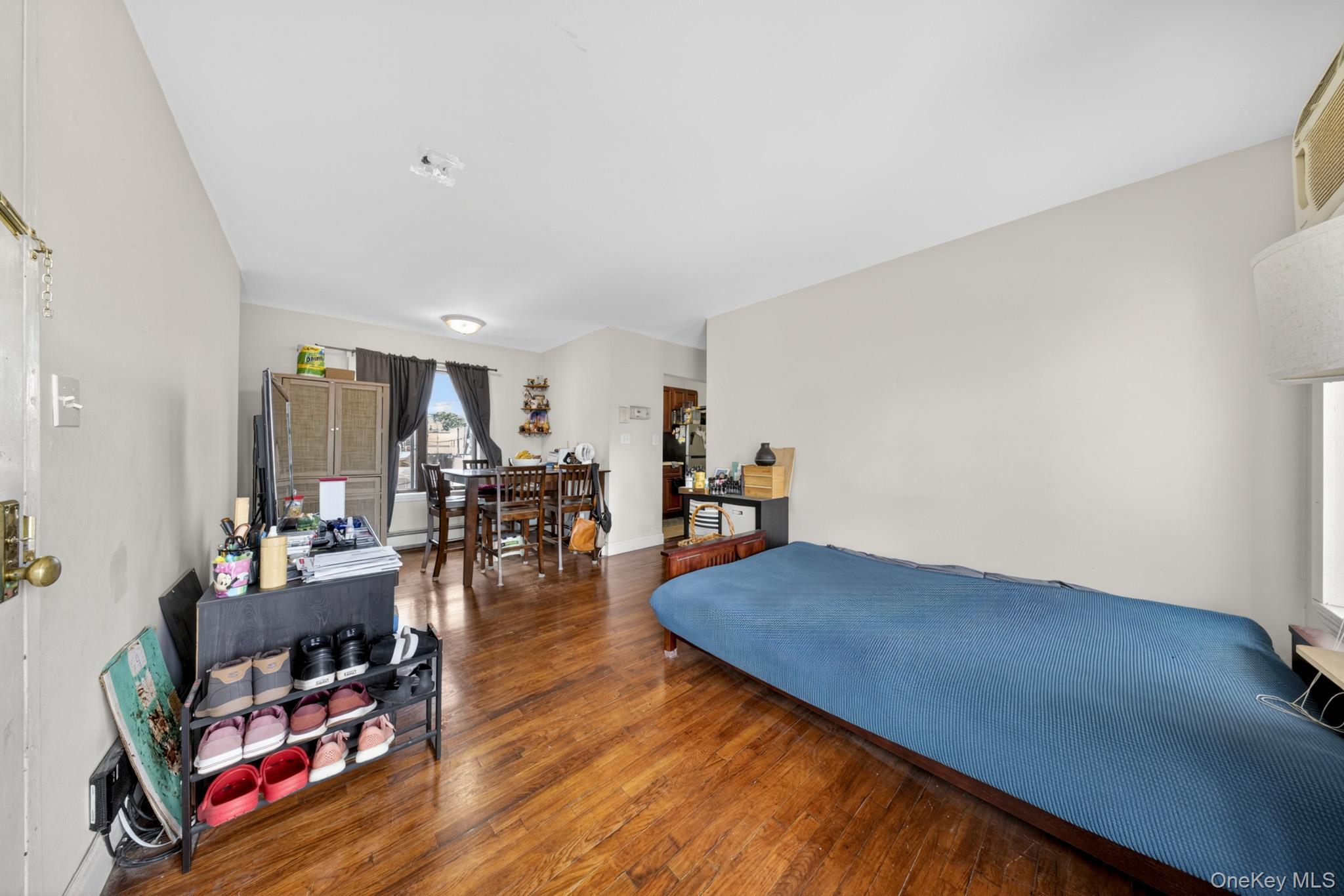 Single Family 69th Road Queens, NY 11379, MLS-1004051-8