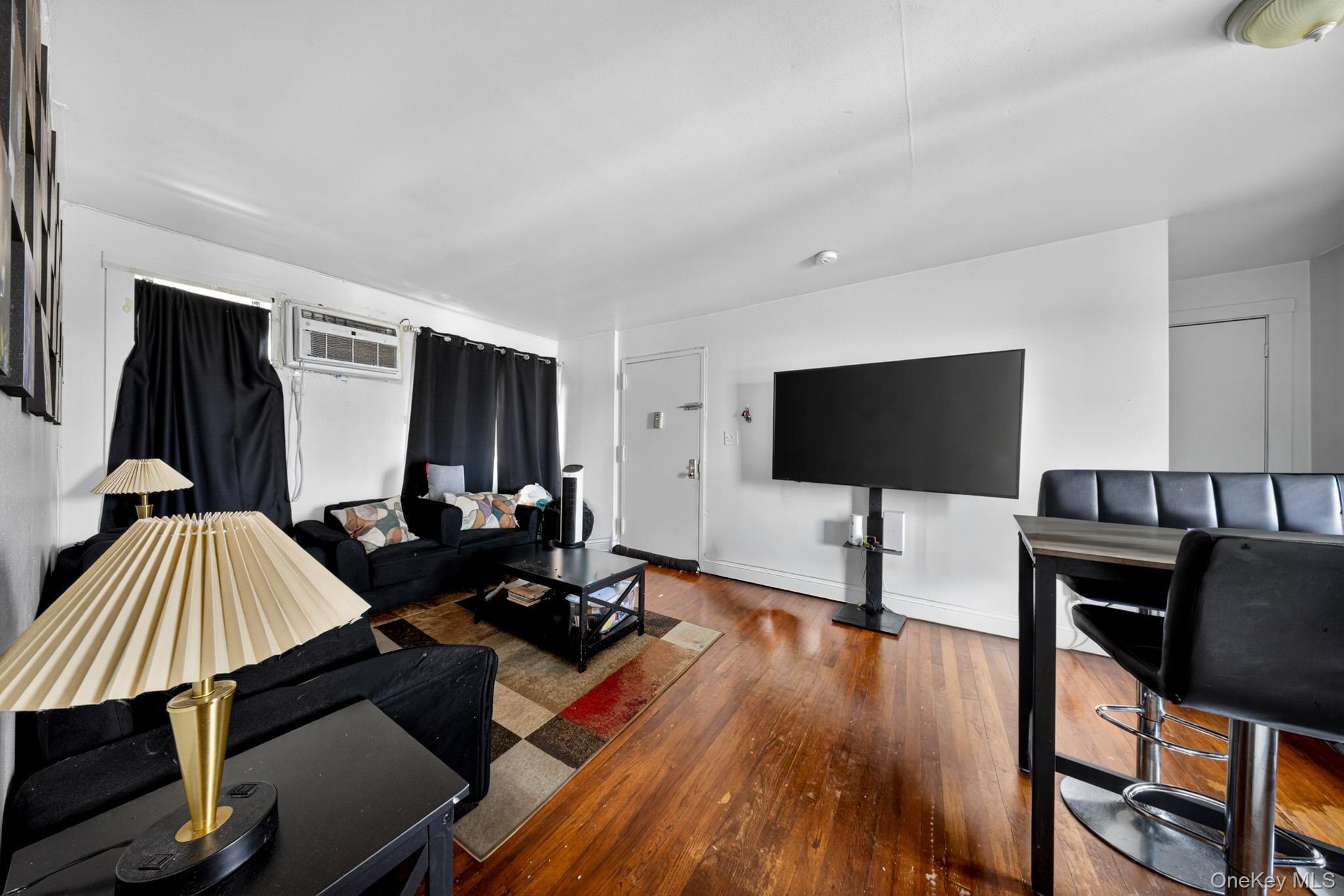 Single Family 69th Road Queens, NY 11379, MLS-1004051-9