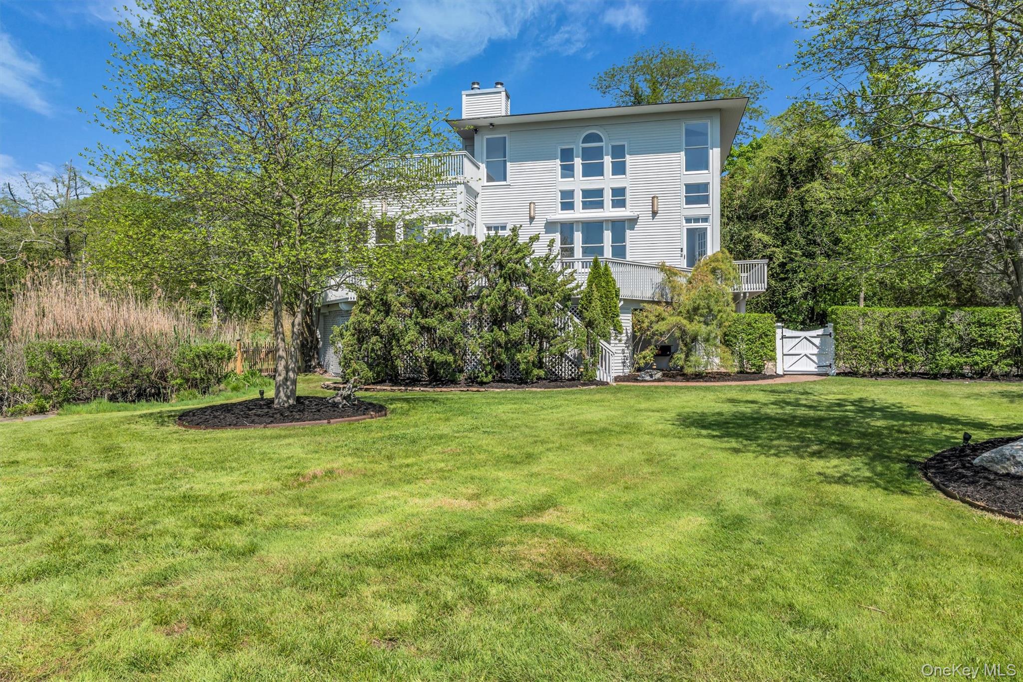 Single Family Beaver Dam Road  Suffolk County, NY 11719, MLS-1004058-23