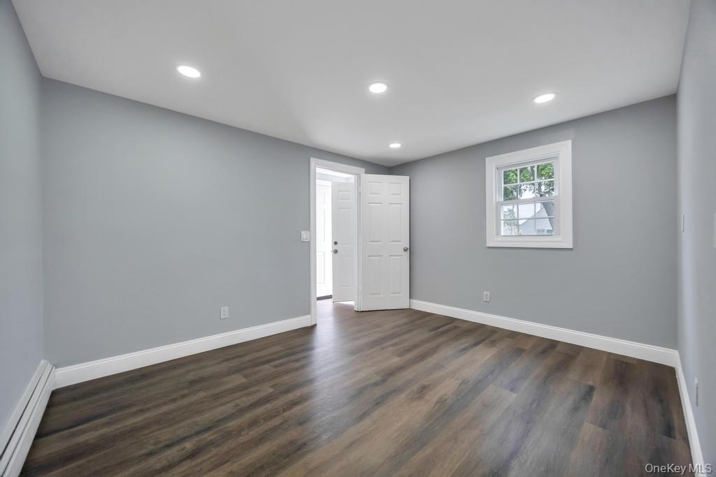 Single Family N Grove Street Nassau County, NY 11580, MLS-1004080-21