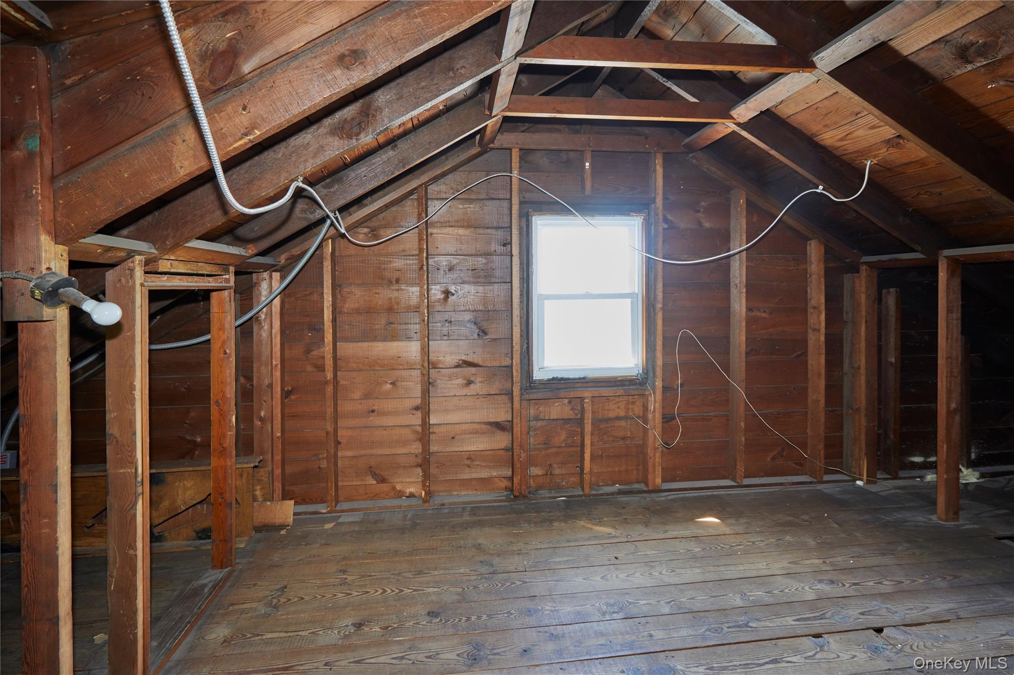 Single Family E Raleigh Avenue Staten Island, NY 10310, MLS-1004082-13