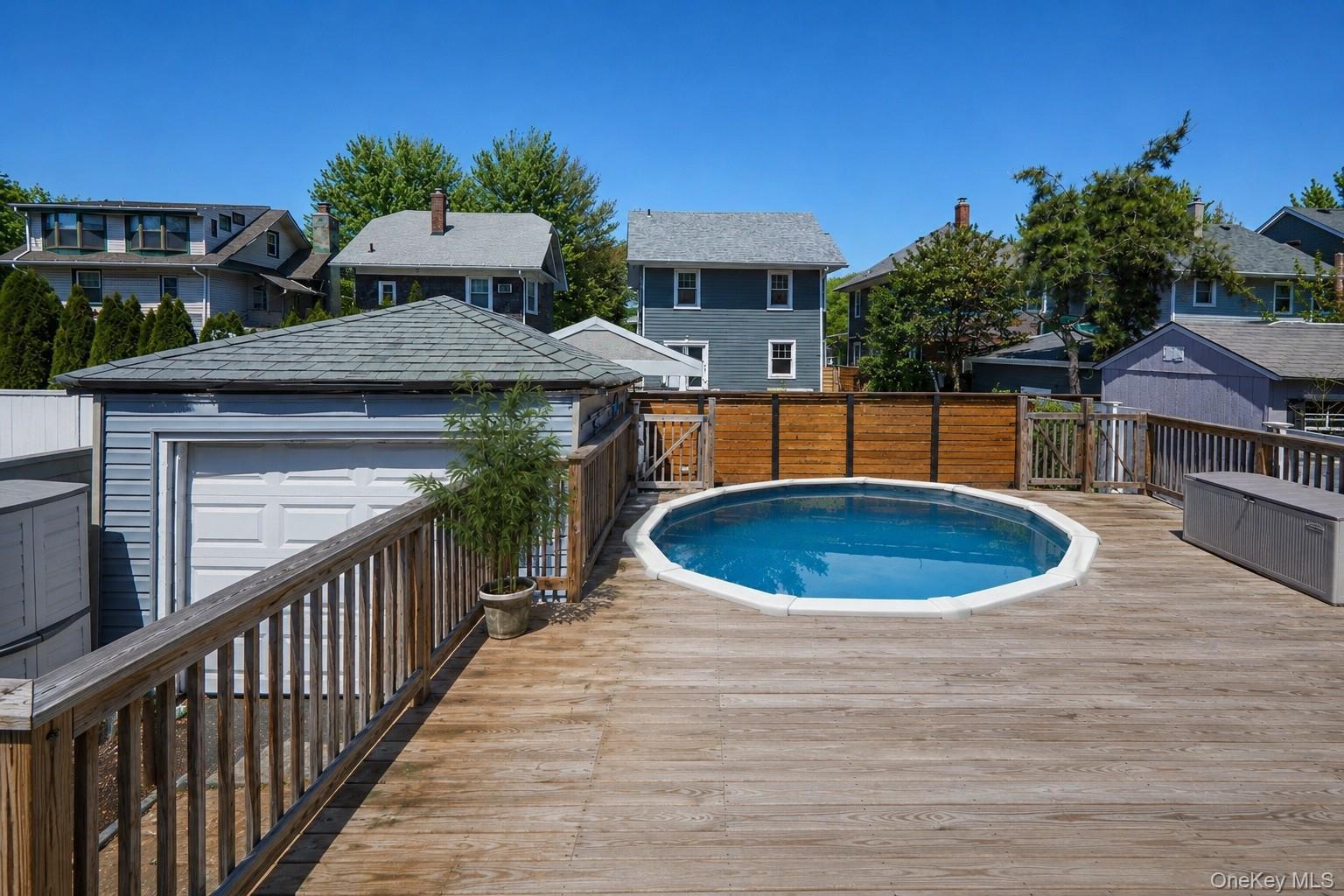Single Family E Raleigh Avenue  Staten Island, NY 10310, MLS-1004082-14