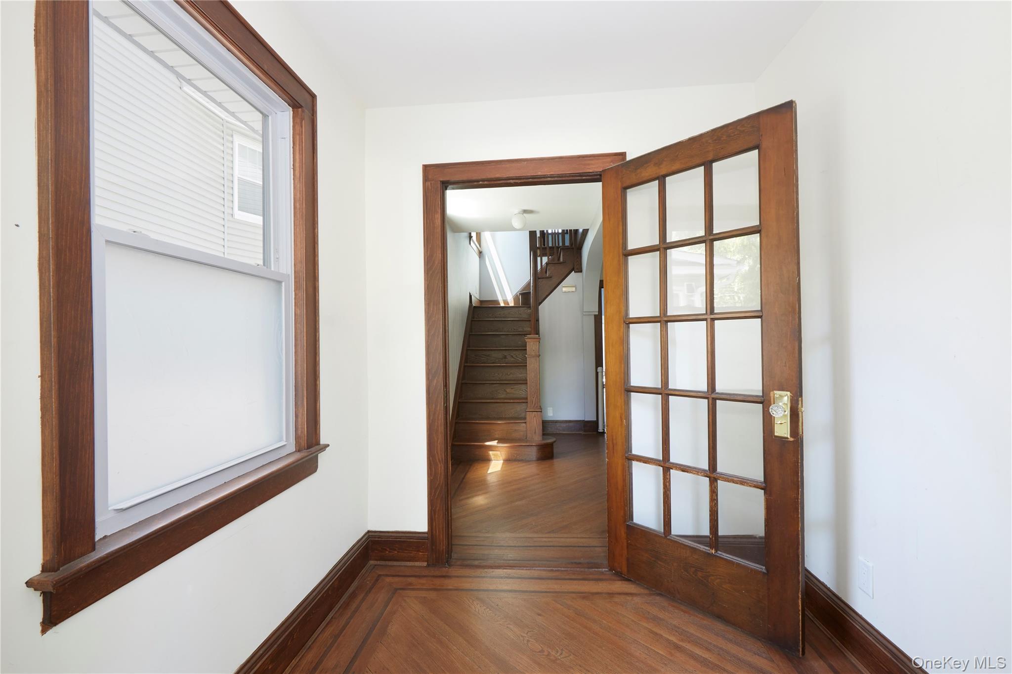 Single Family E Raleigh Avenue Staten Island, NY 10310, MLS-1004082-2