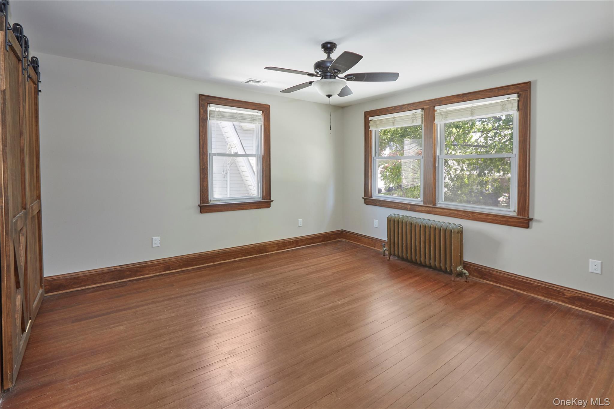 Single Family E Raleigh Avenue Staten Island, NY 10310, MLS-1004082-9
