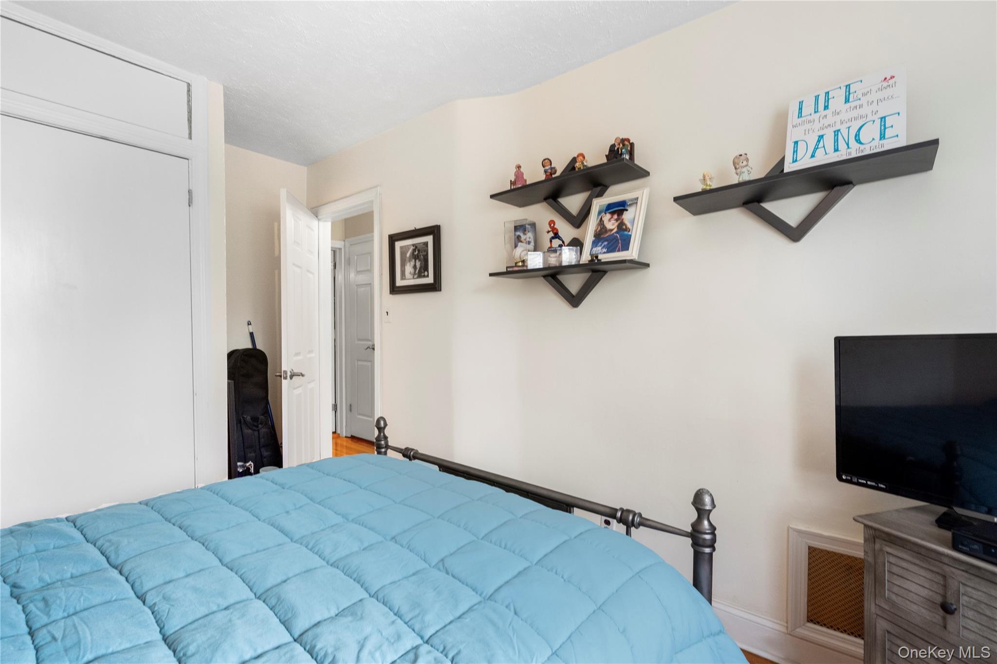 Single Family 160th Queens, NY 11357, MLS-1004120-14