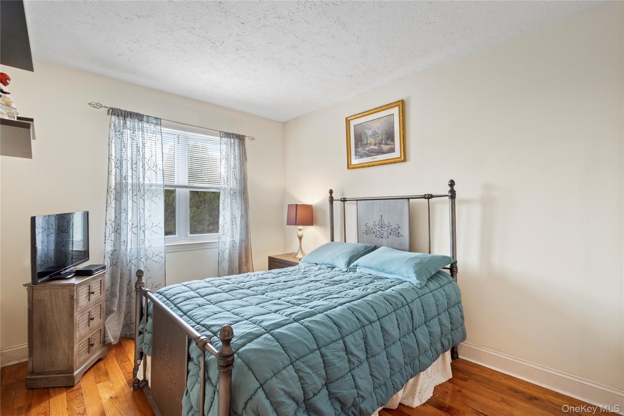 Single Family 160th Queens, NY 11357, MLS-1004120-15