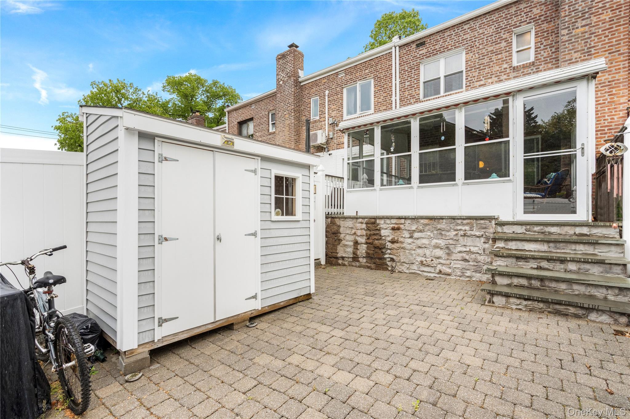 Single Family 160th Queens, NY 11357, MLS-1004120-9