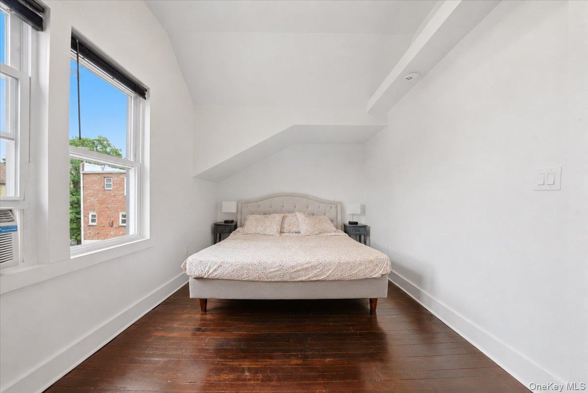 Single Family Clarence Bronx, NY 10465, MLS-1004136-10