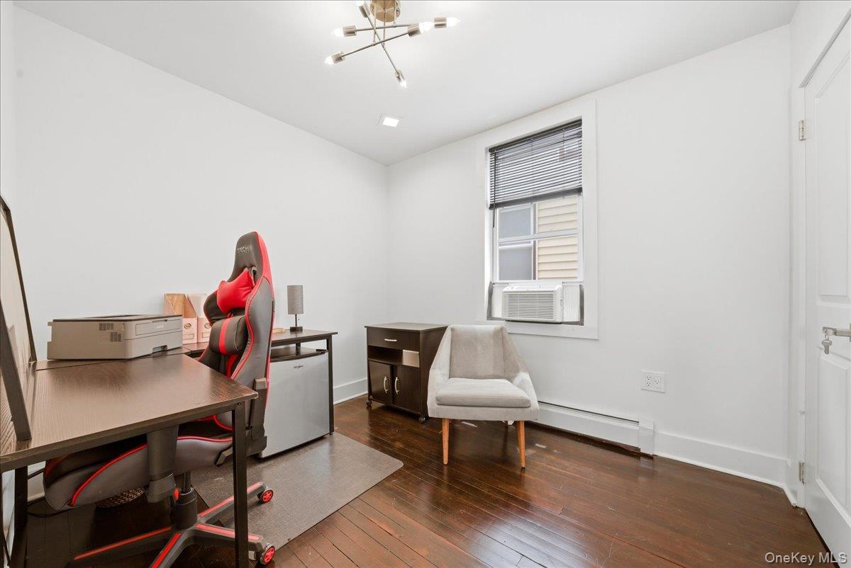 Single Family Clarence Bronx, NY 10465, MLS-1004136-16