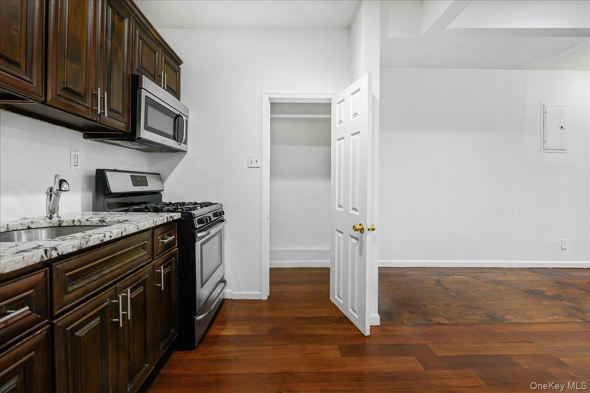 Apartment Linden Brooklyn, NY 11221, MLS-1004155-10