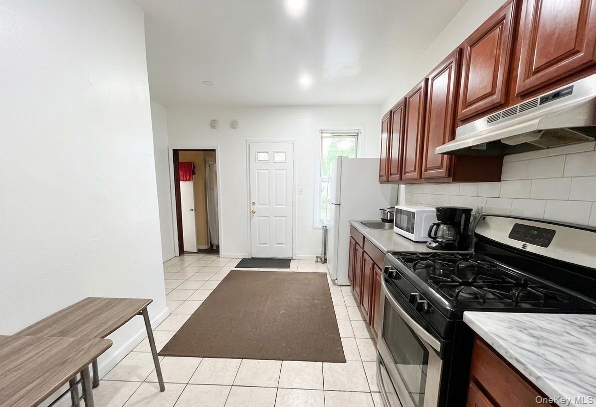 Single Family Saint Lawrence Avenue  Bronx, NY 10460, MLS-1004206-11