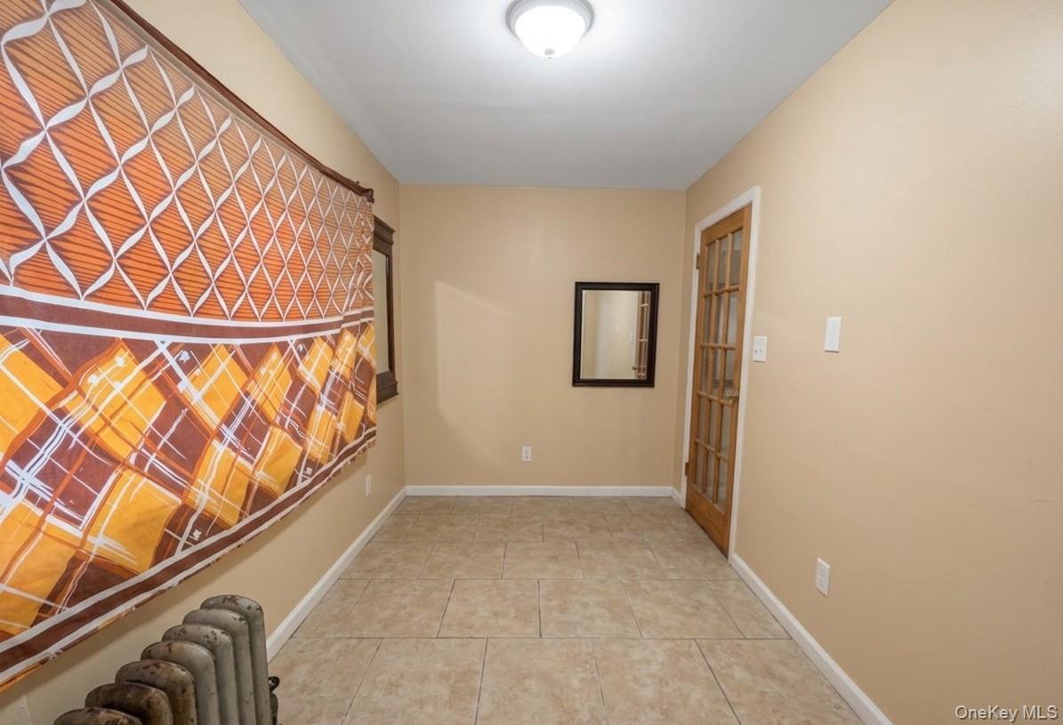 Single Family Saint Lawrence Avenue  Bronx, NY 10460, MLS-1004206-9