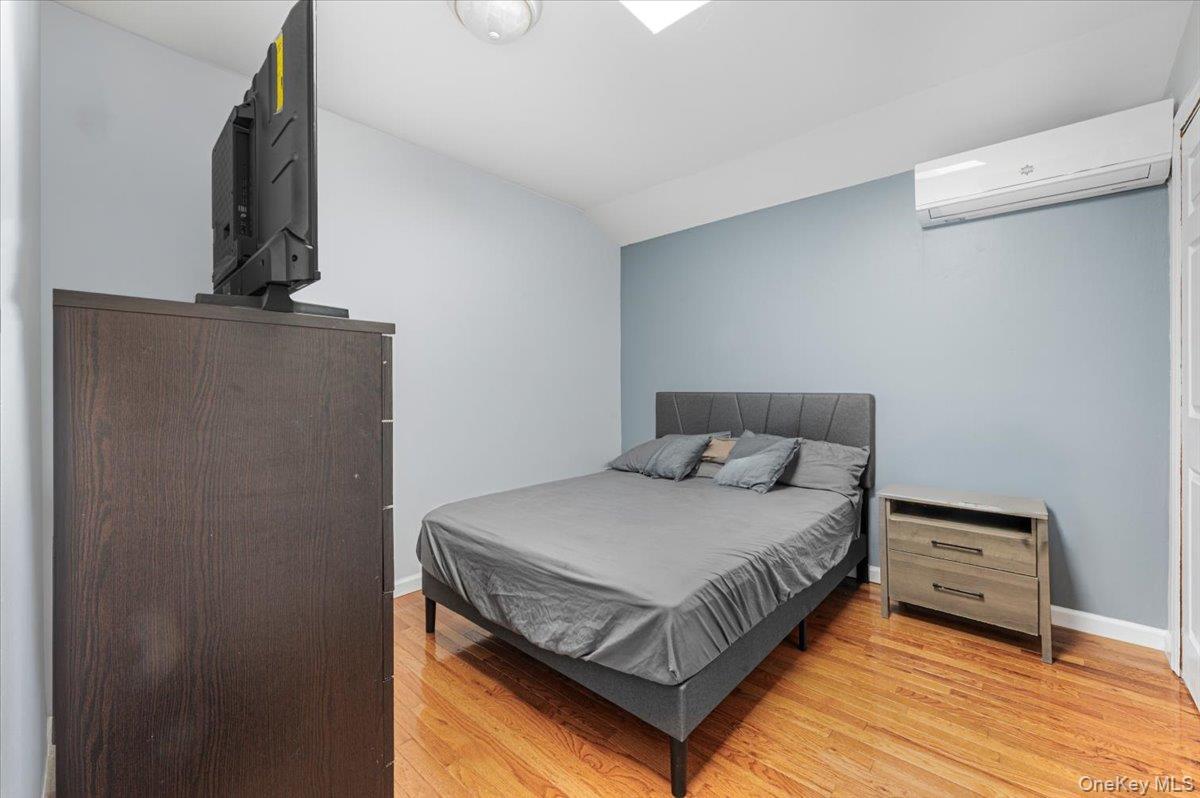 Single Family 95th Brooklyn, NY 11236, MLS-1004214-12