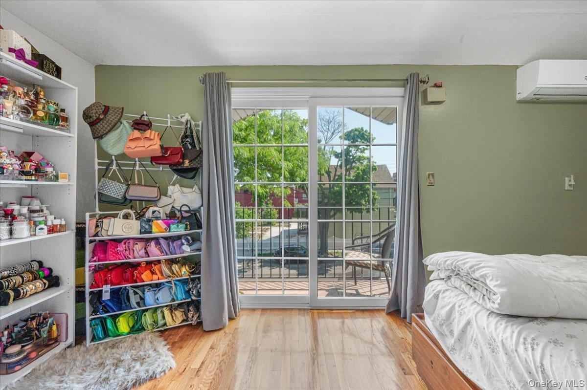 Single Family 95th Brooklyn, NY 11236, MLS-1004214-15