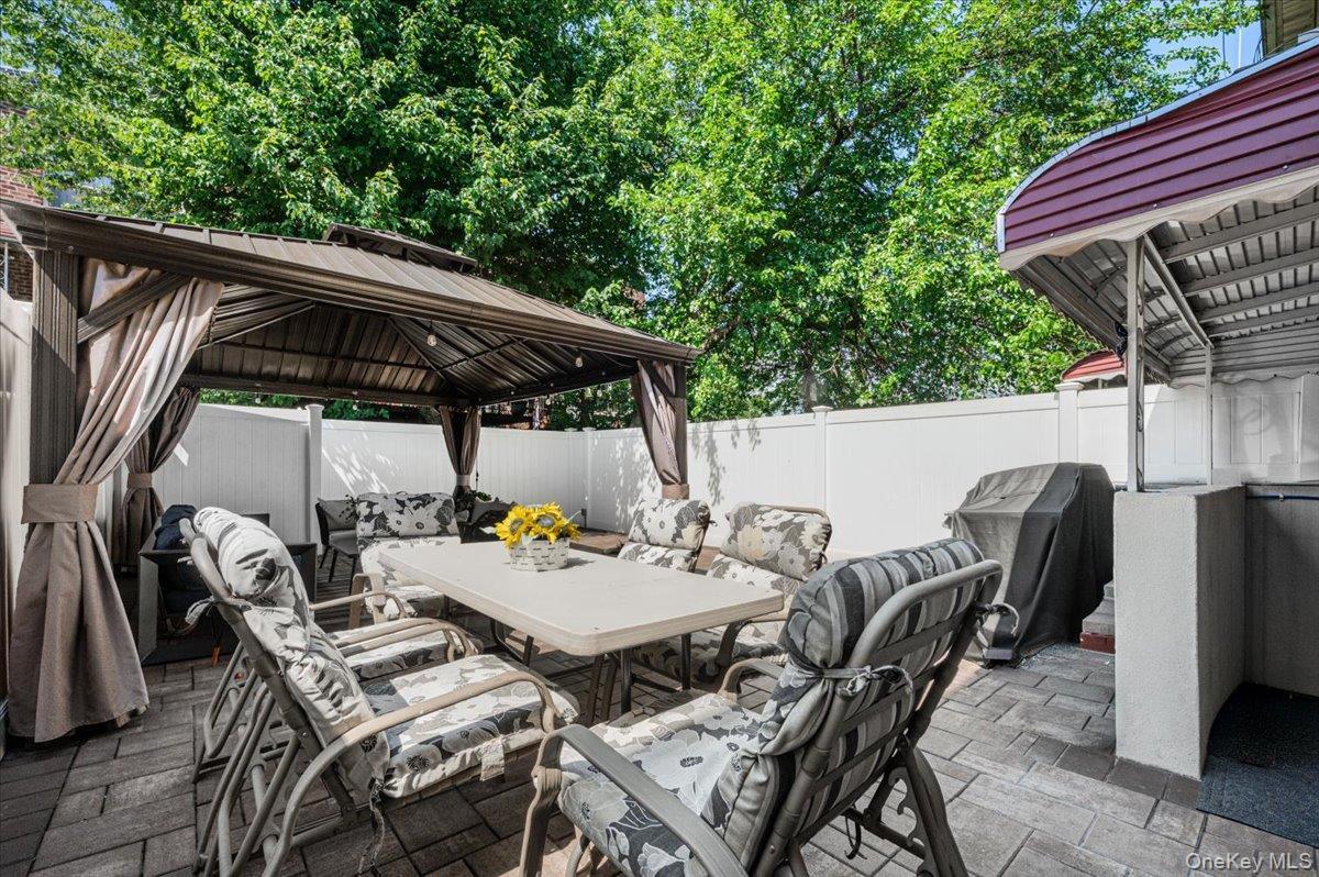 Single Family 95th  Brooklyn, NY 11236, MLS-1004214-30