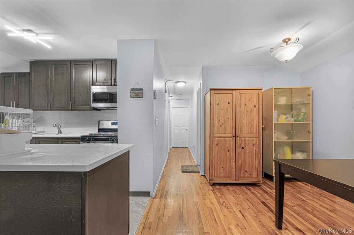 Single Family 95th Brooklyn, NY 11236, MLS-1004214-8