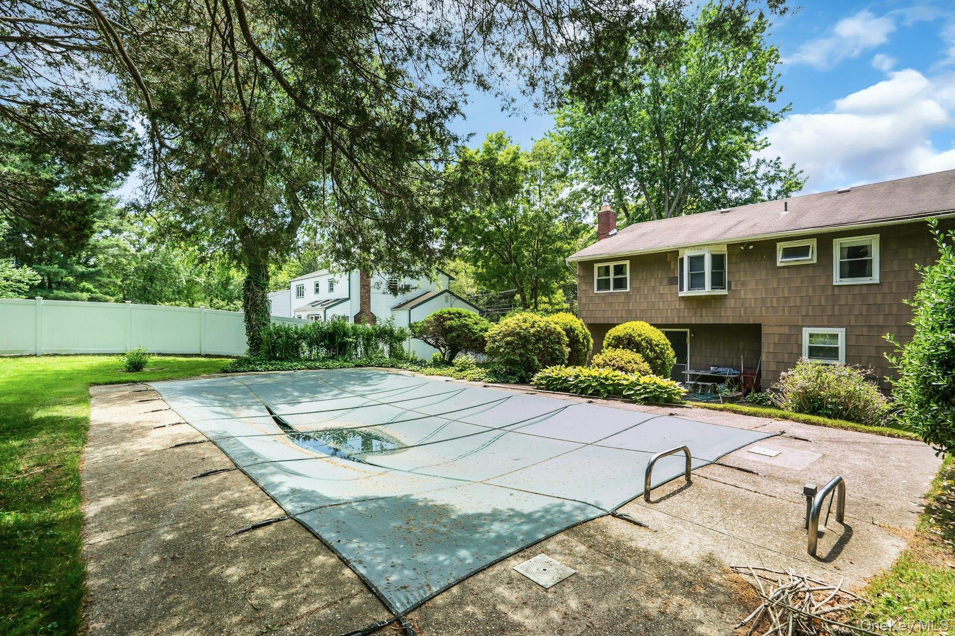 Single Family Daly Road  Suffolk County, NY 11731, MLS-1004271-31