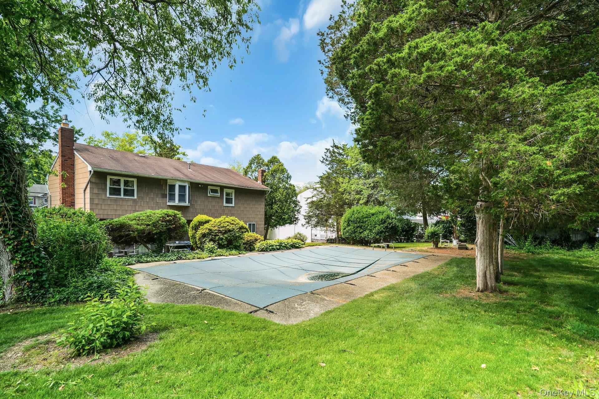 Single Family Daly Road  Suffolk County, NY 11731, MLS-1004271-35