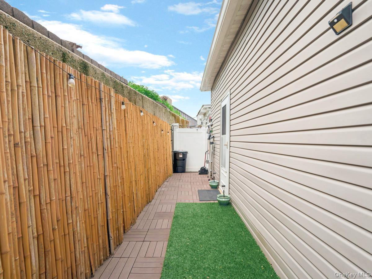 Single Family 141st  Queens, NY 11413, MLS-1004277-14