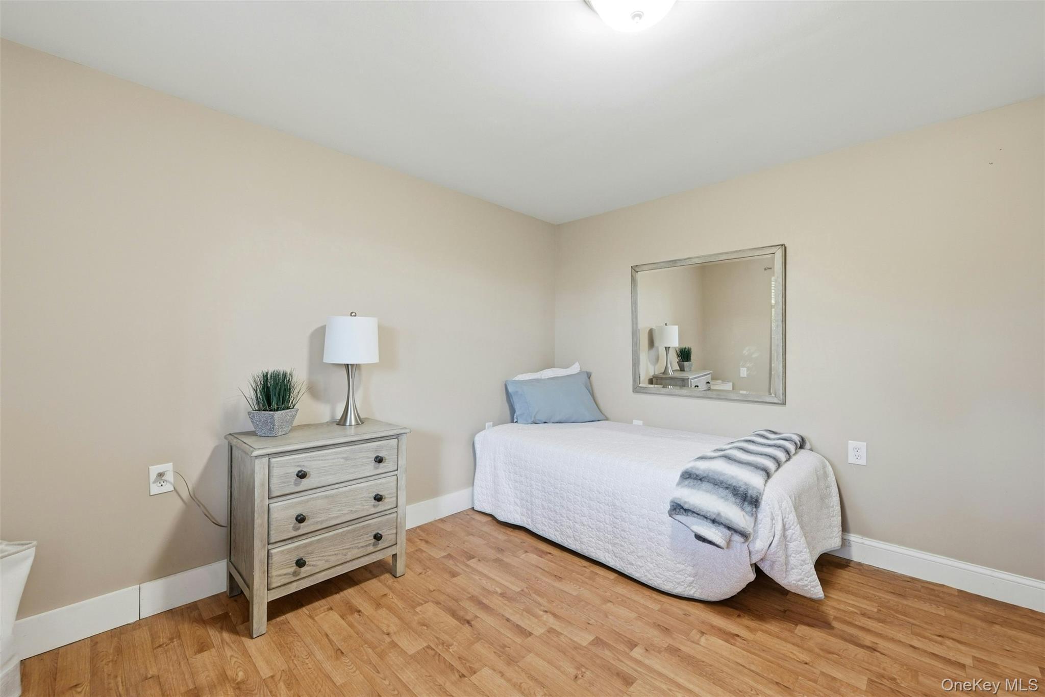 Single Family Shore Drive Suffolk County, NY 11769, MLS-1004296-28