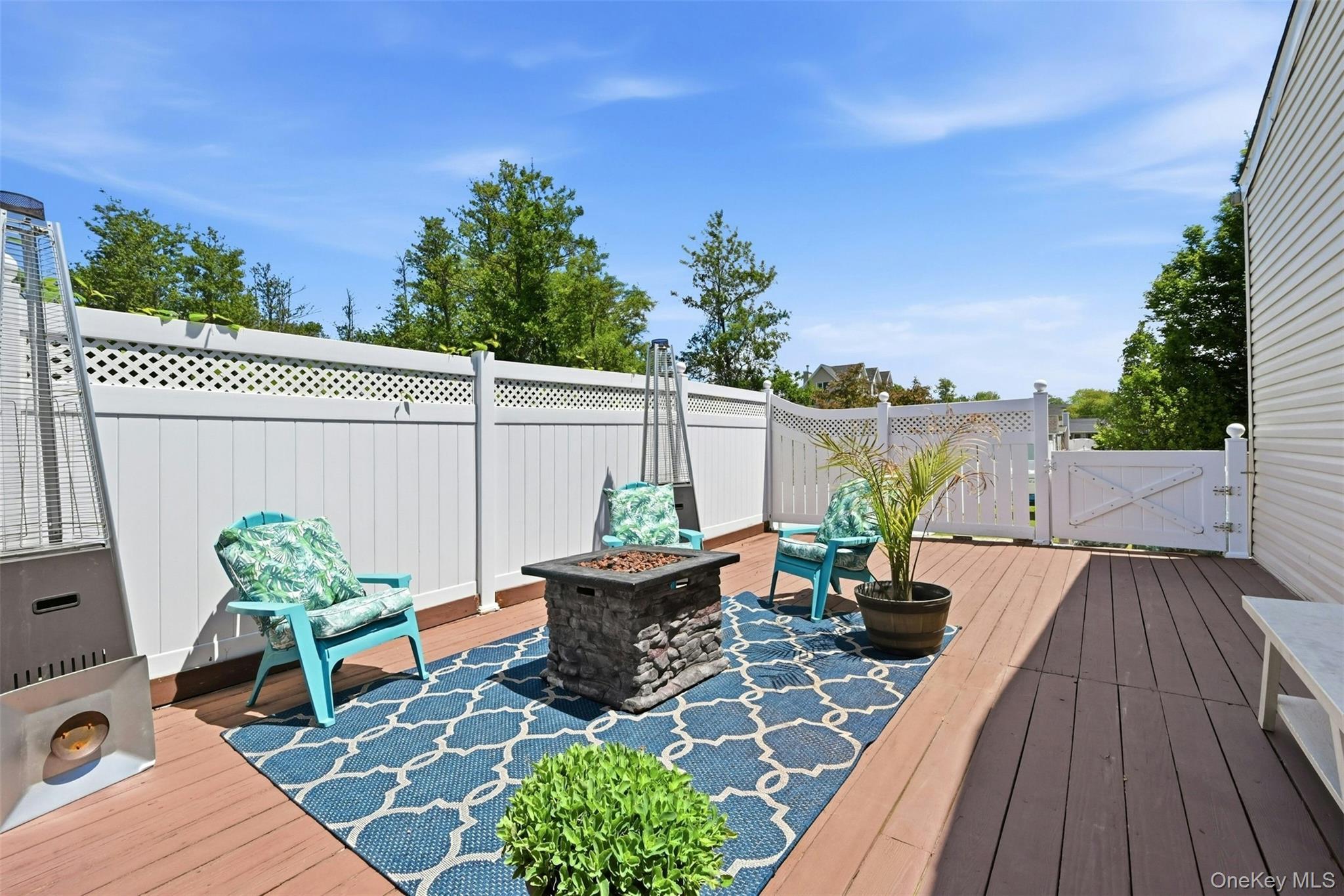 Single Family Shore Drive Suffolk County, NY 11769, MLS-1004296-35