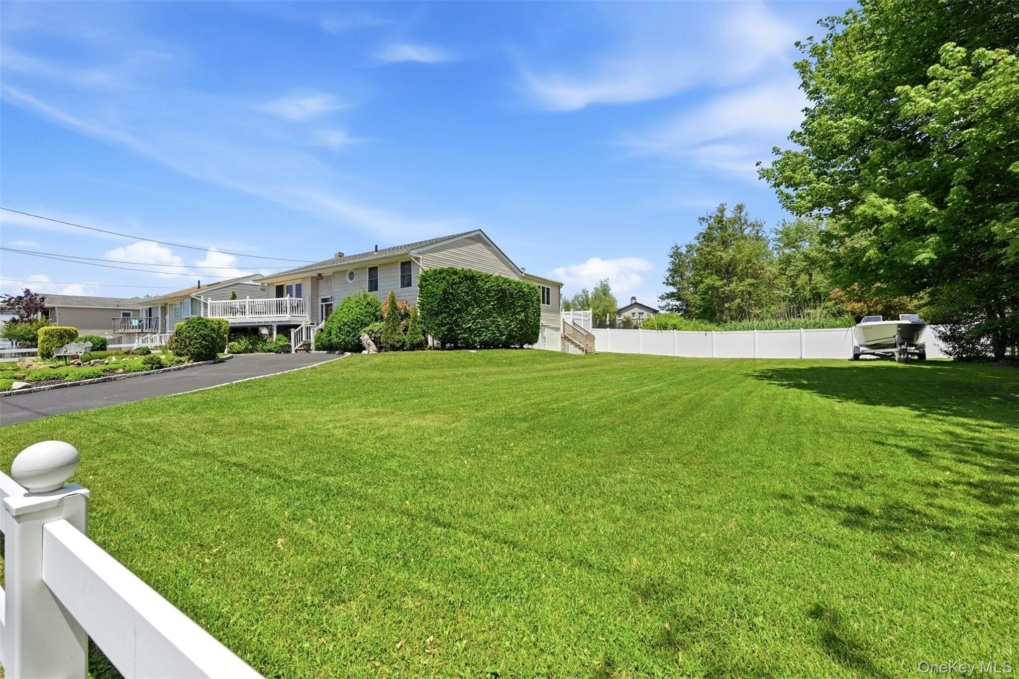 Single Family Shore Drive  Suffolk County, NY 11769, MLS-1004296-39