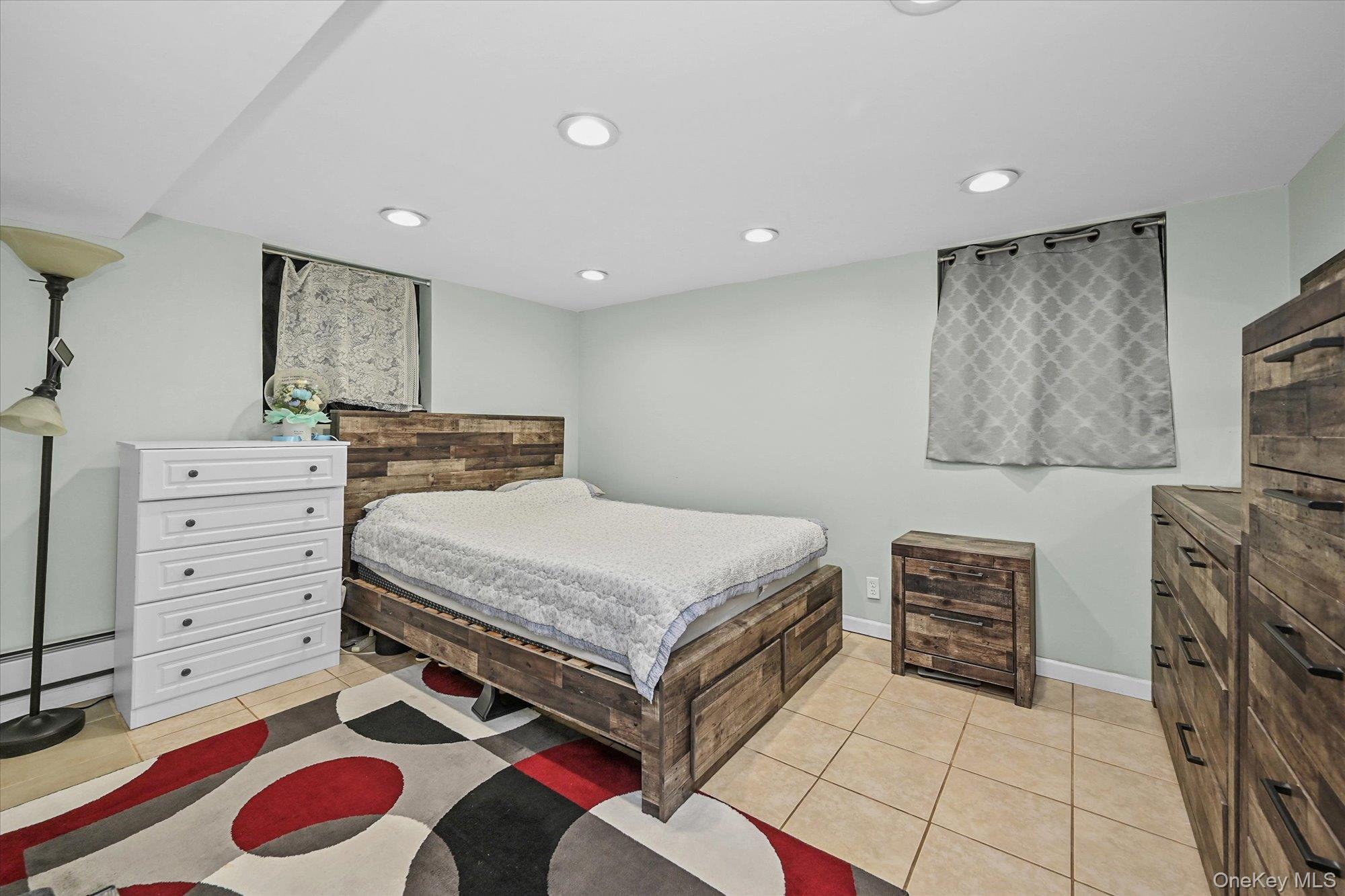 Single Family 180th  Queens, NY 11365, MLS-1004298-16