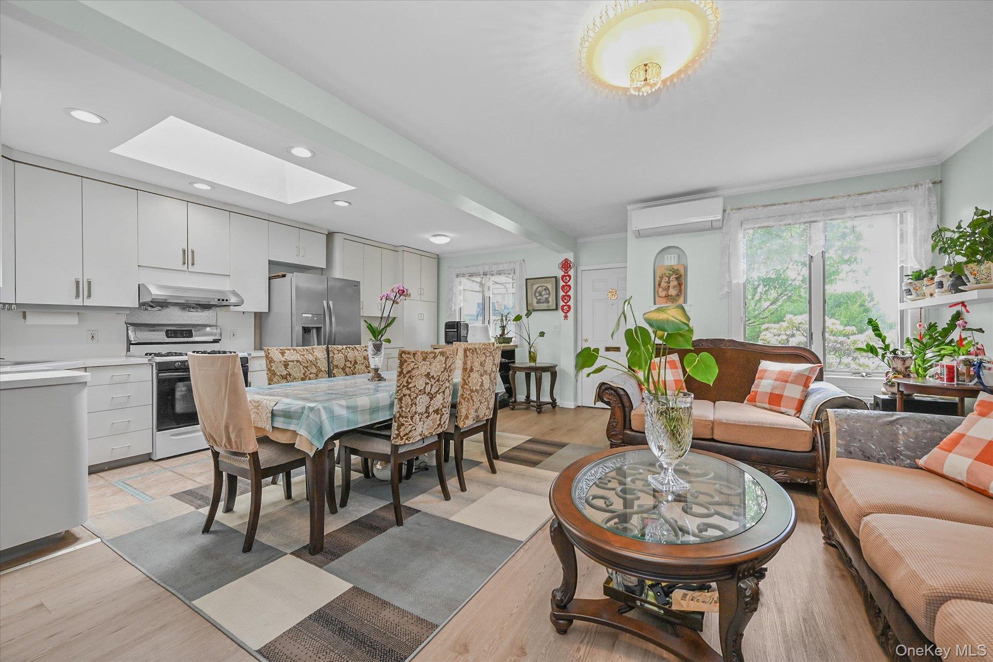 Single Family 180th  Queens, NY 11365, MLS-1004298-5