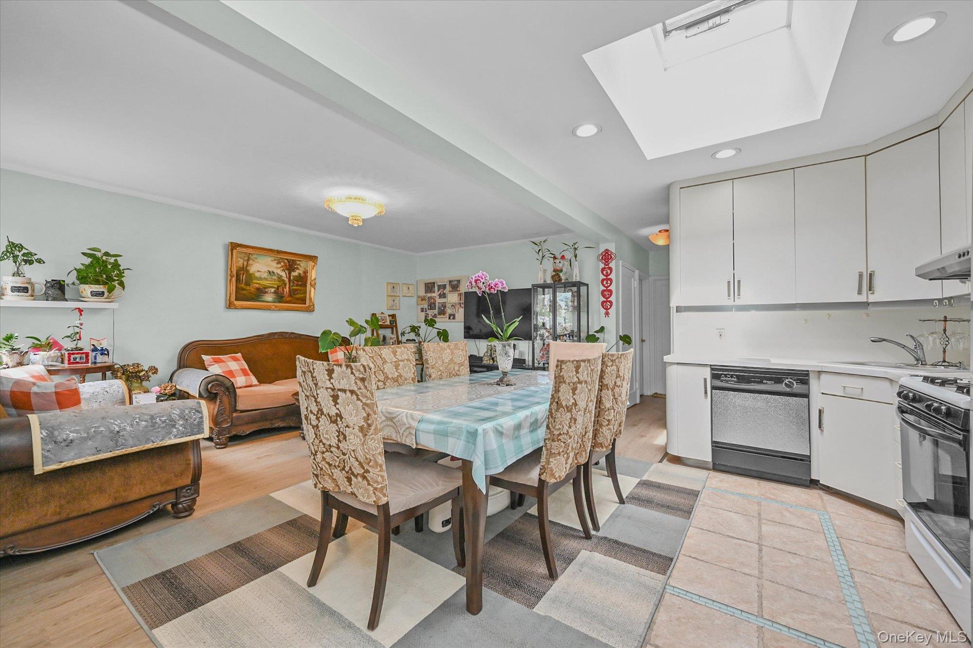Single Family 180th  Queens, NY 11365, MLS-1004298-7