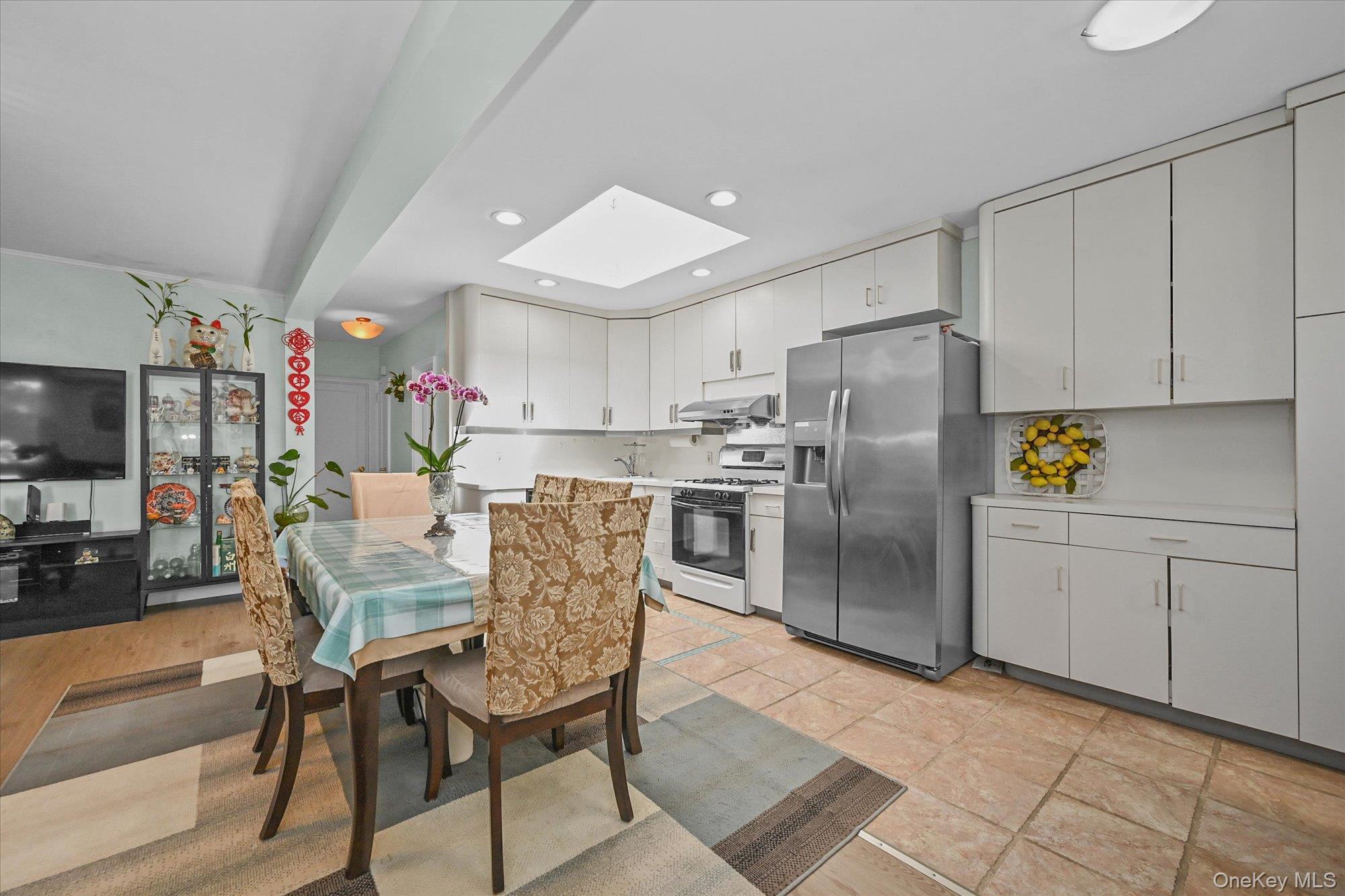 Single Family 180th  Queens, NY 11365, MLS-1004298-8