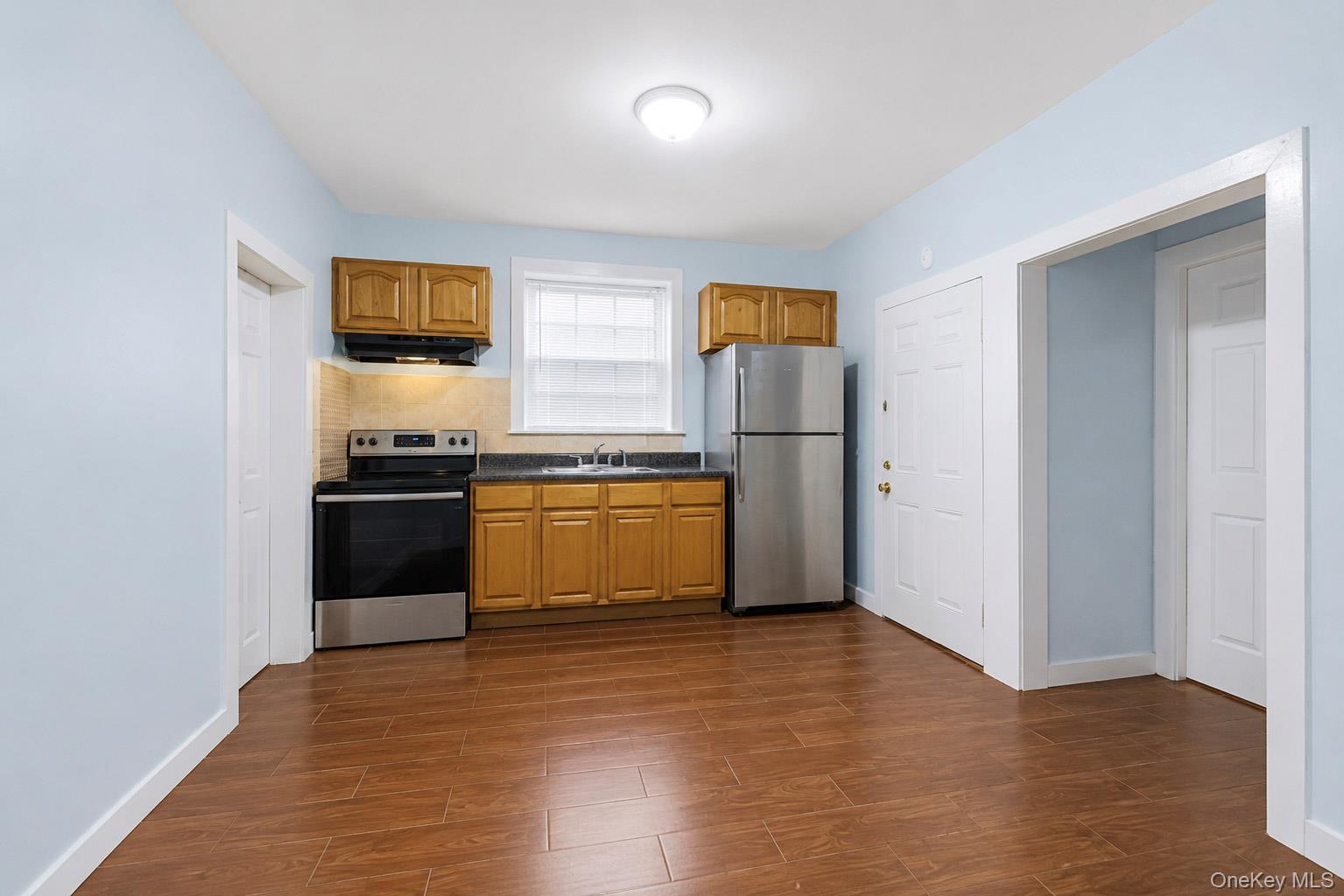 Single Family Carpenter  Bronx, NY 10470, MLS-1004320-22