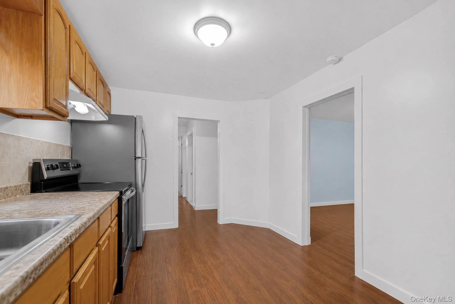 Single Family Carpenter  Bronx, NY 10470, MLS-1004320-28