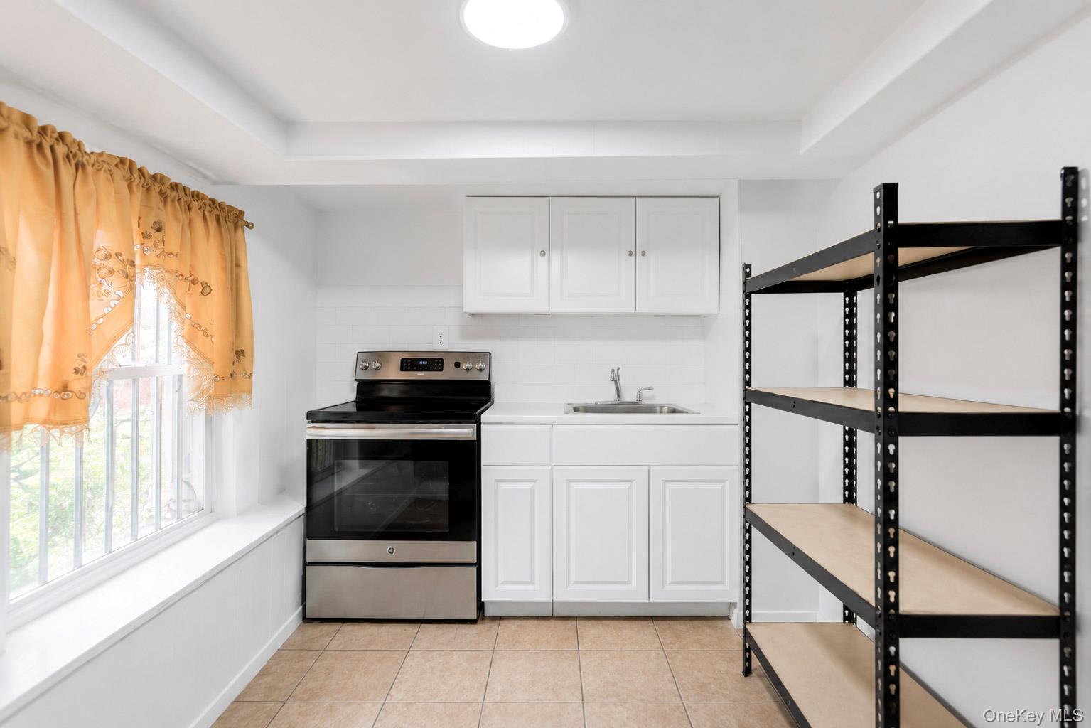 Single Family Carpenter  Bronx, NY 10470, MLS-1004320-31