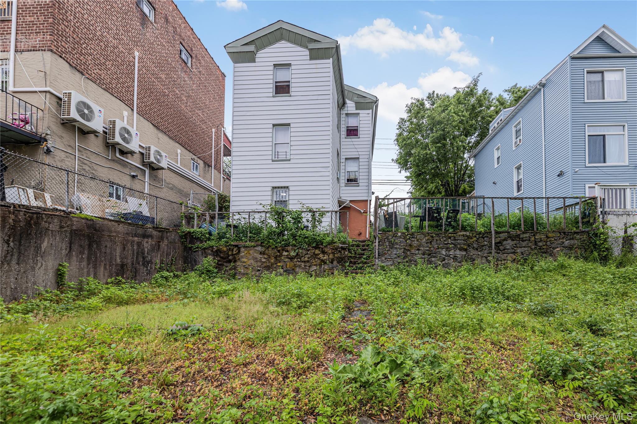 Single Family Carpenter  Bronx, NY 10470, MLS-1004320-42