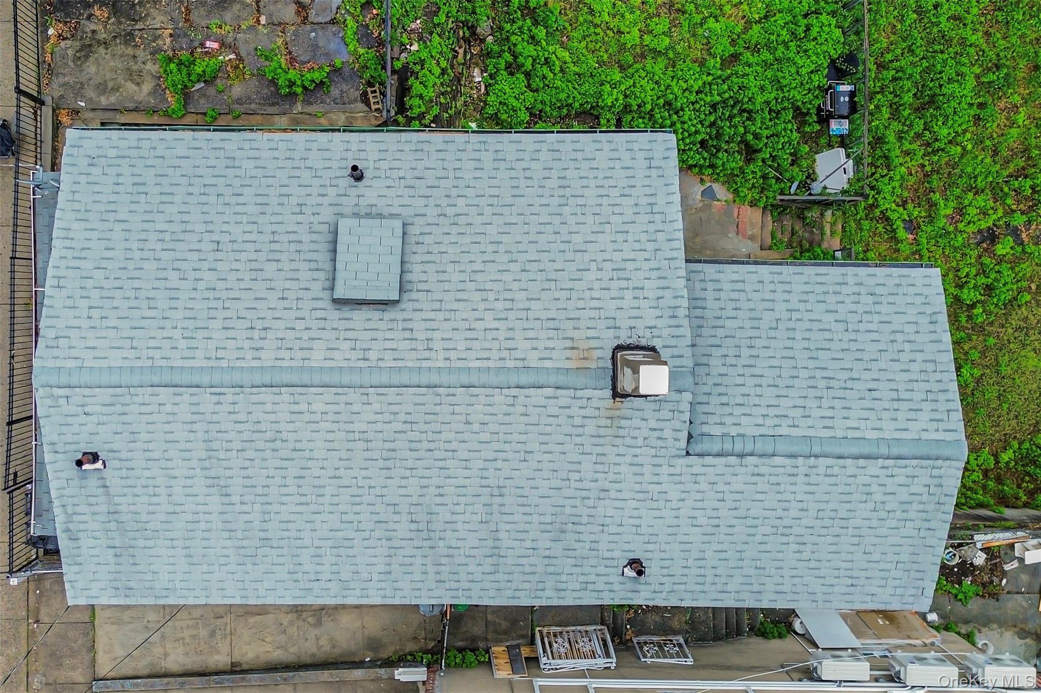 Single Family Carpenter  Bronx, NY 10470, MLS-1004320-5