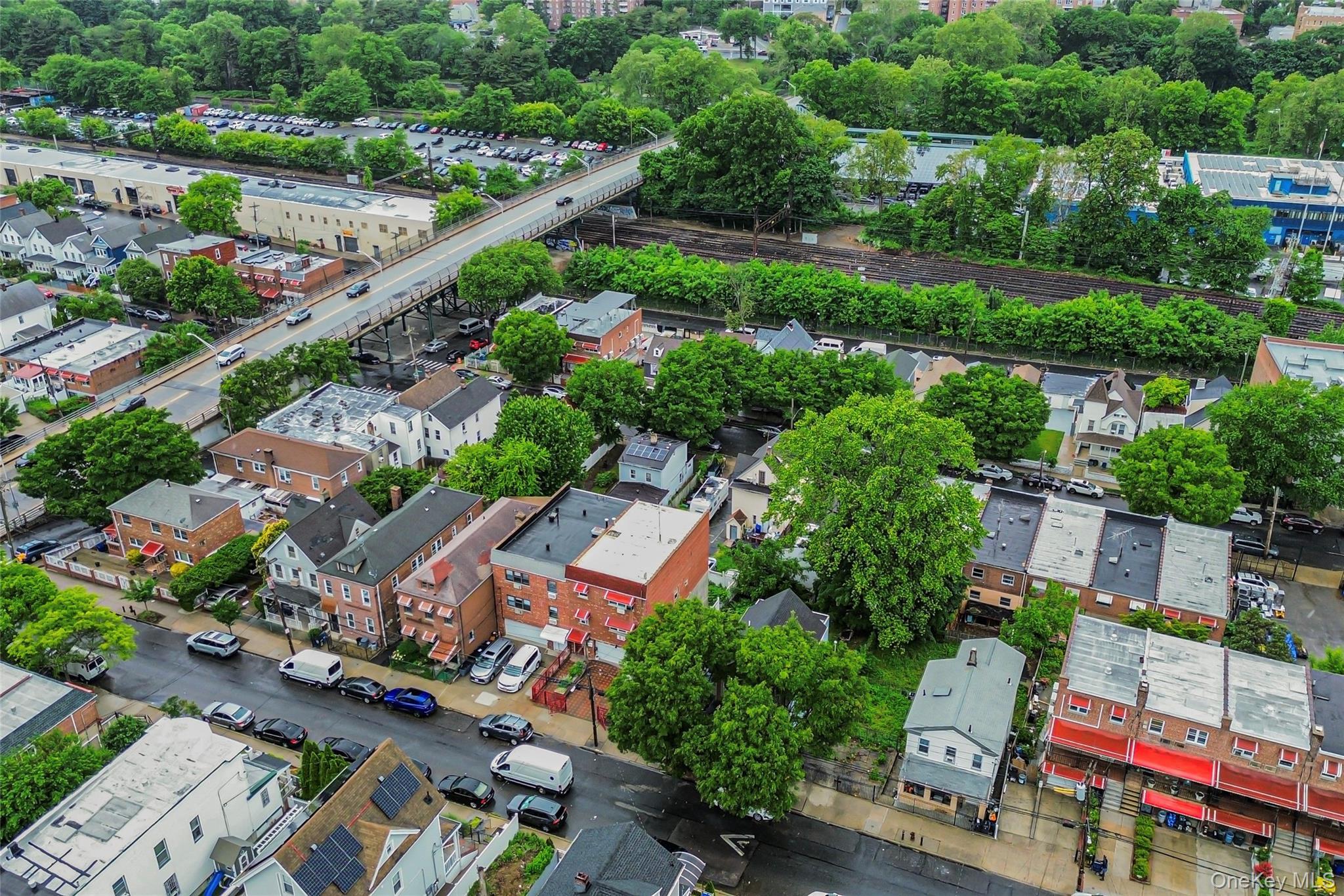 Single Family Carpenter  Bronx, NY 10470, MLS-1004320-8