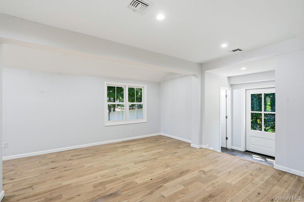 Single Family Tatterson Street  Nassau County, NY 11576, MLS-1004381-14