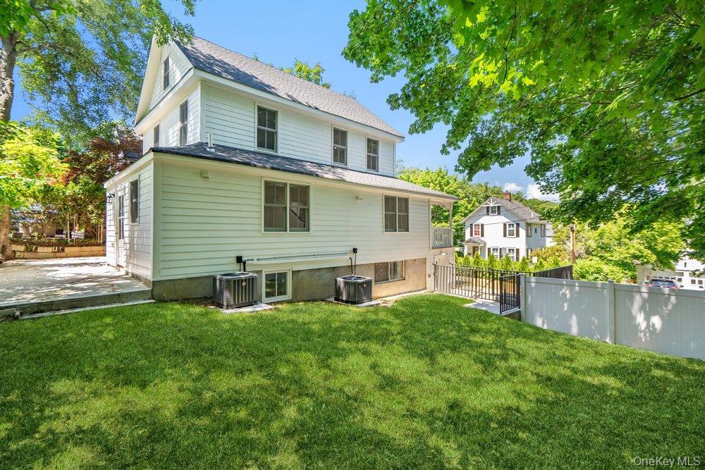 Single Family Tatterson Street  Nassau County, NY 11576, MLS-1004381-32
