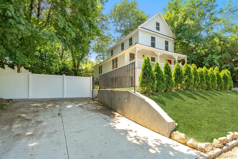 Single Family Tatterson Street  Nassau County, NY 11576, MLS-1004381-36