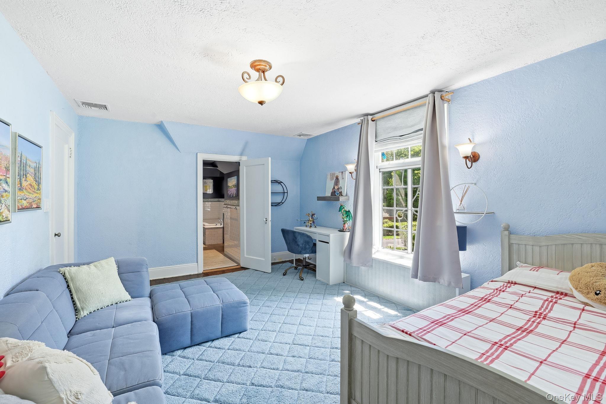 Single Family Overhill Road Westchester County, NY 10804, MLS-1004405-32
