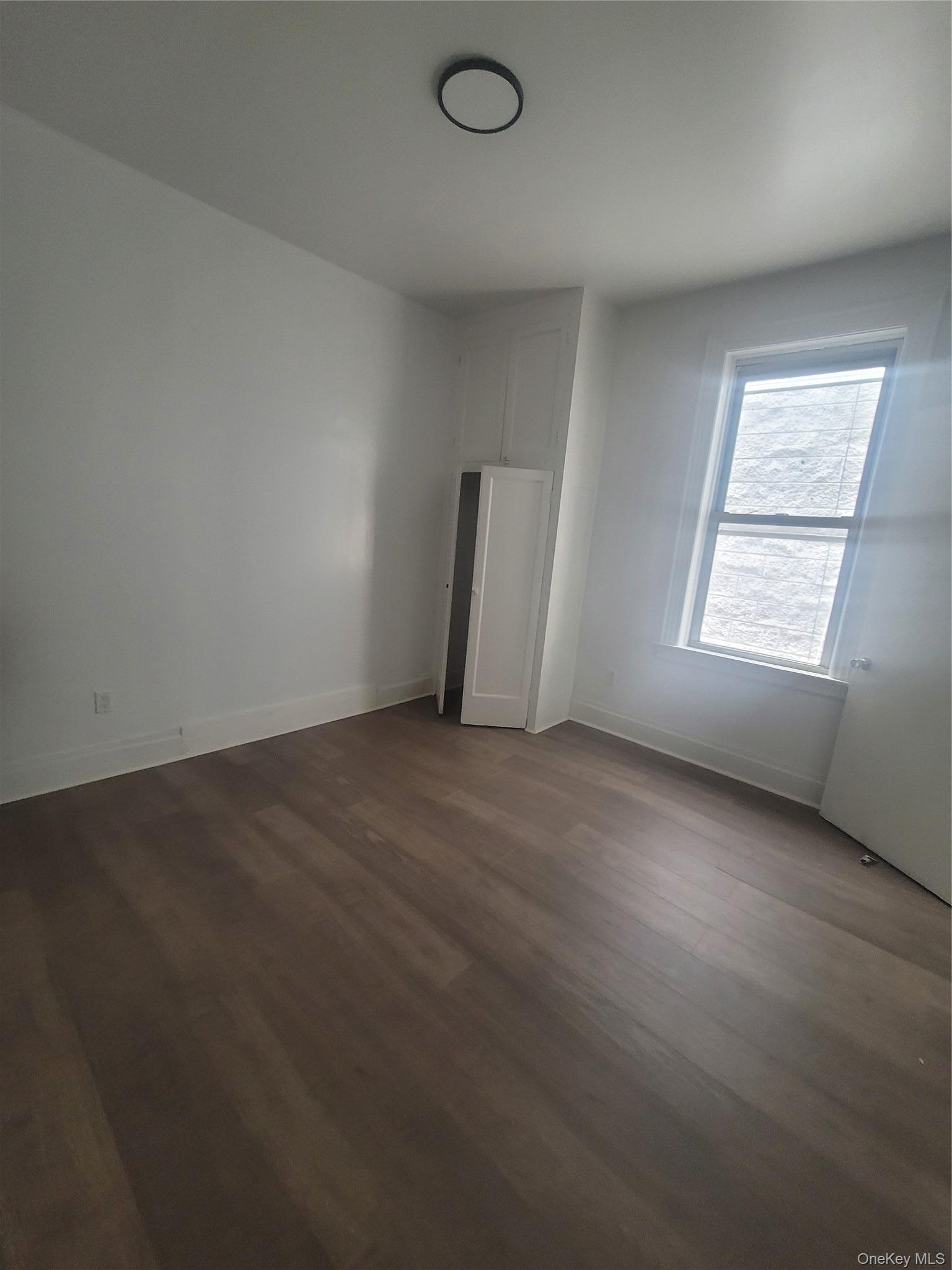 Apartment Holland Avenue  Bronx, NY 10467, MLS-1004435-4