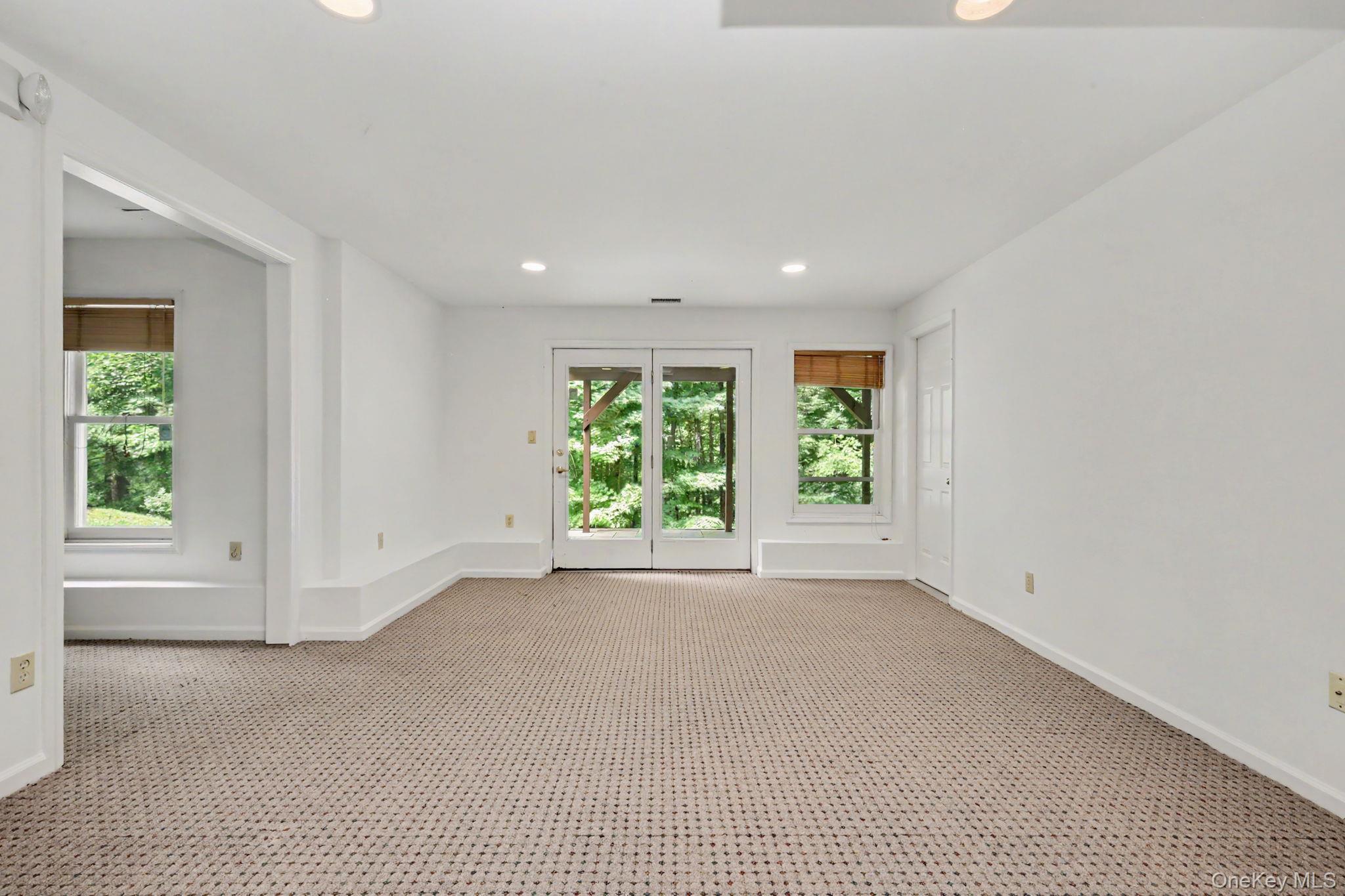 Single Family Annes Wood Lane  Westchester County, NY 10549, MLS-1004449-28
